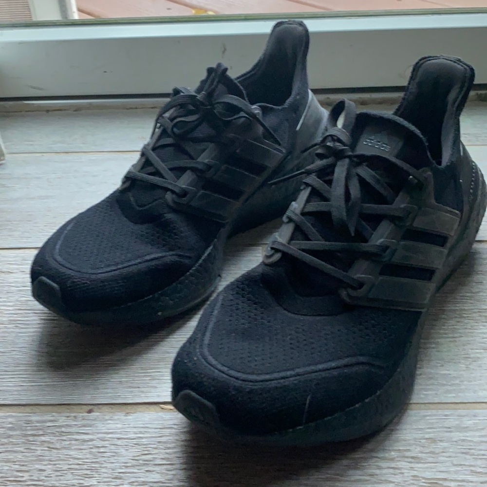 Men’s adidas ultraboost sneaker all black